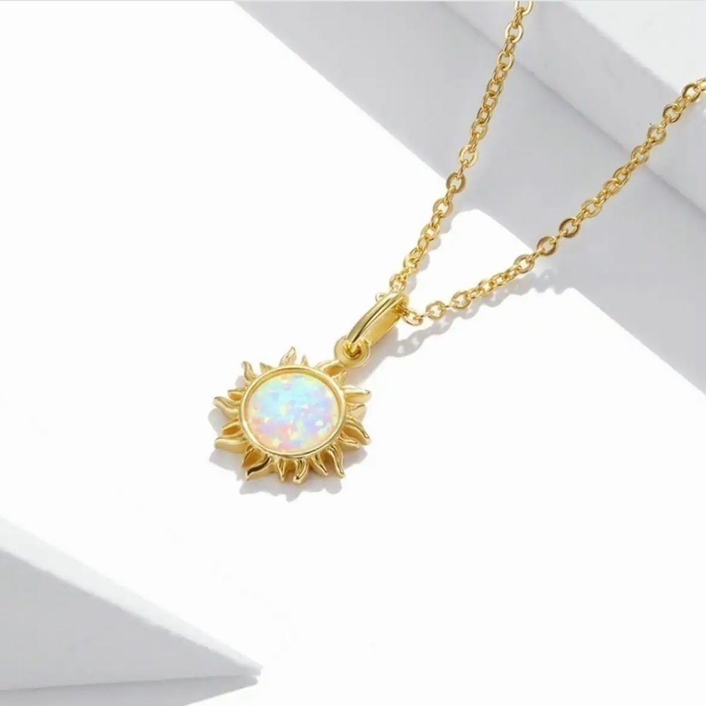 Opal 925 Sterling Silver Sunflower Necklace in Gold New in Packaging